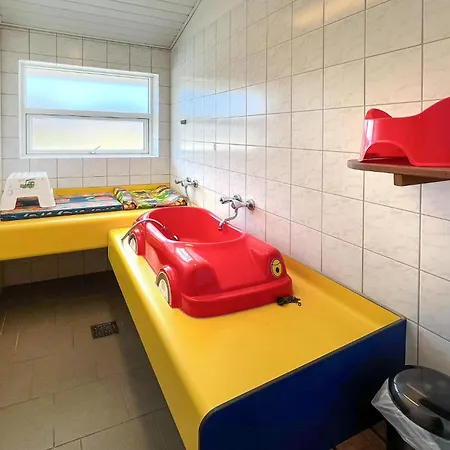 Hébergement de vacances Beautiful In With Swimming Pool Hanstholm